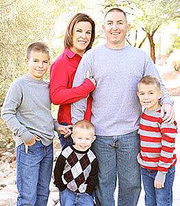 image of Andie Skilling and family